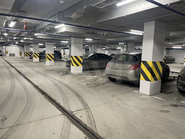 Машиноместо, 17 м²