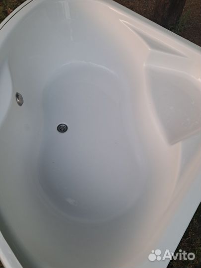 Акриловая ванна угловая