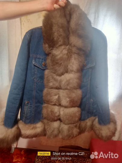 Джинсовая куртка