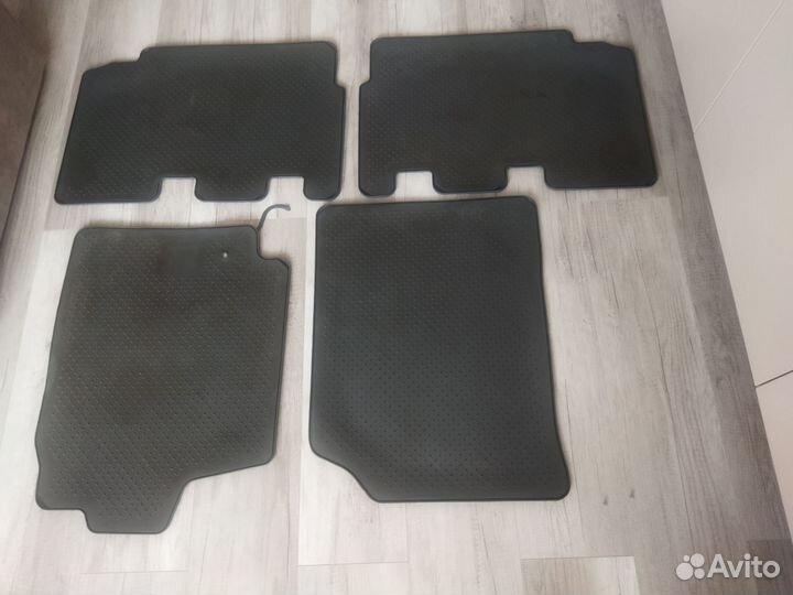 Коврики на Тойота функарго