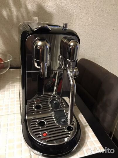 Кофемашина nespresso creatista
