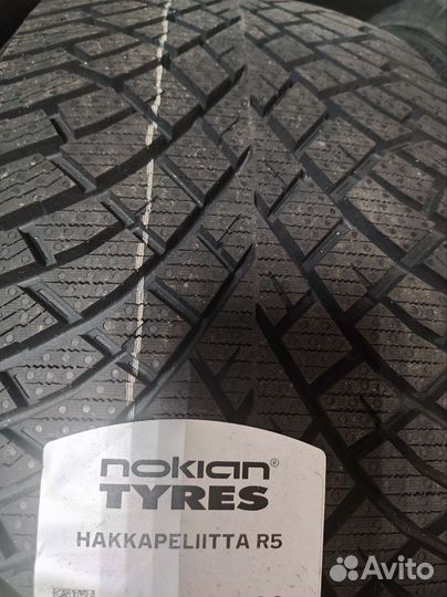 Nokian Tyres Hakkapeliitta R5 SUV 275/50 R21 113R