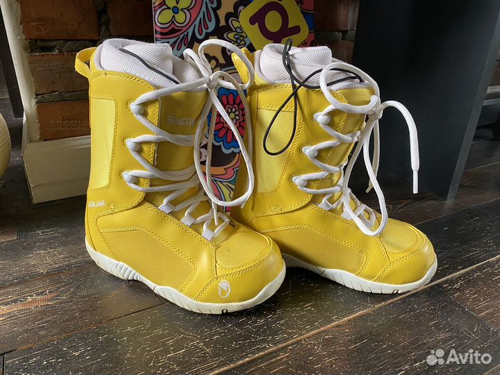 Комплект: сноуборд, крепления, ботинки