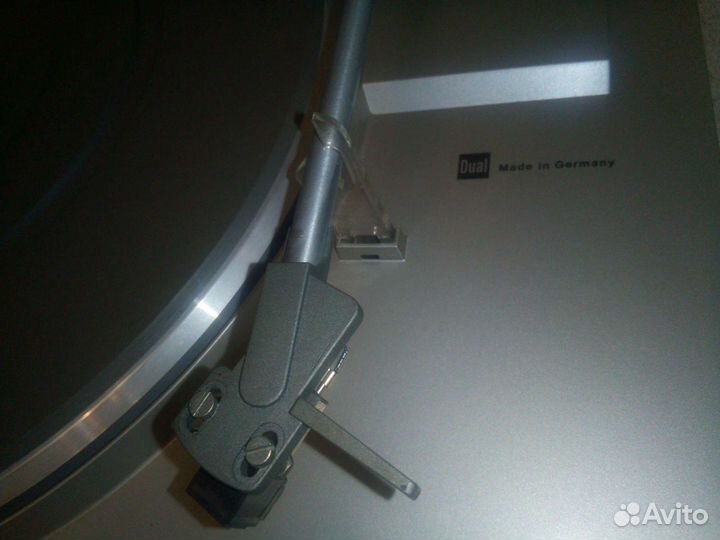 Проигрыватель винила 