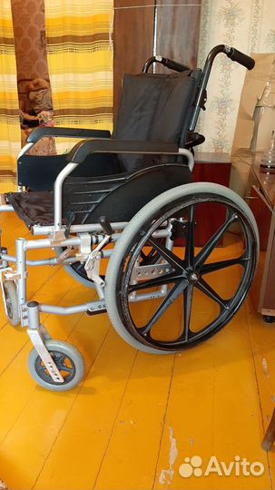 Инвалидная коляска