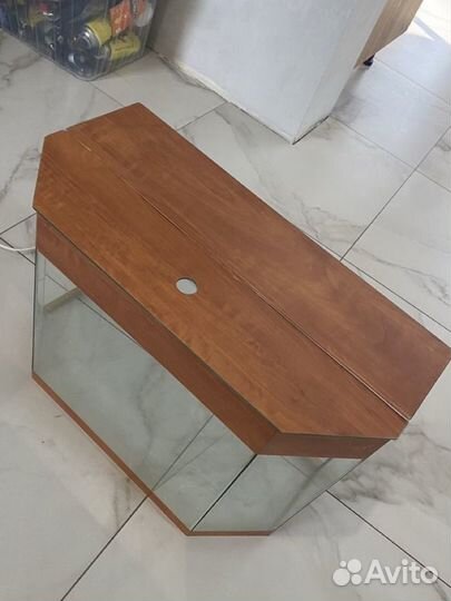 Продам аквариум (примерно 60 литров)