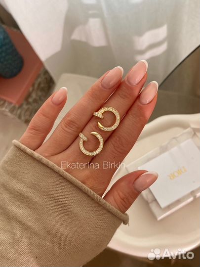 Серьги гвозди с камнями цвет золото