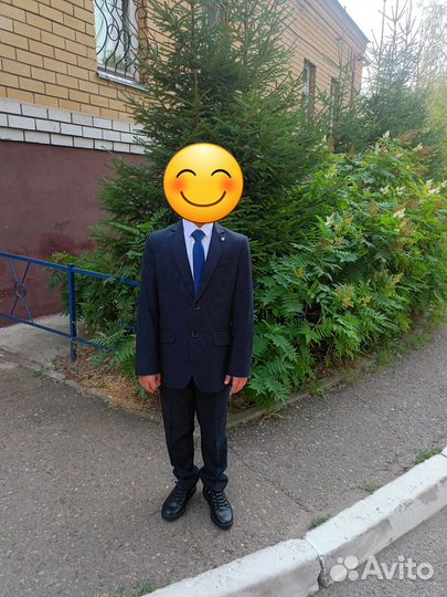 Костюм школьный