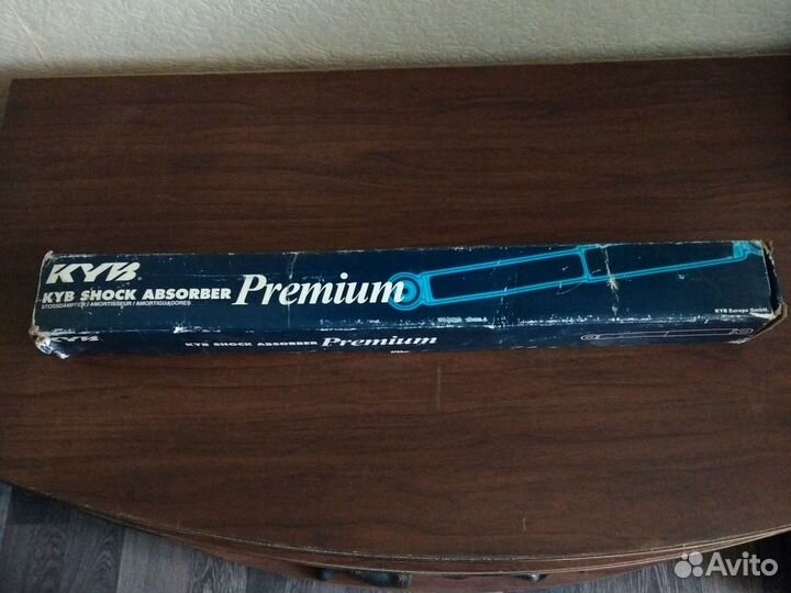 Амортизатор передний масляный KYB 665042