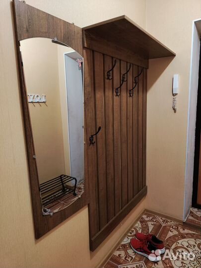 Вешалка в коридор с зеркалом