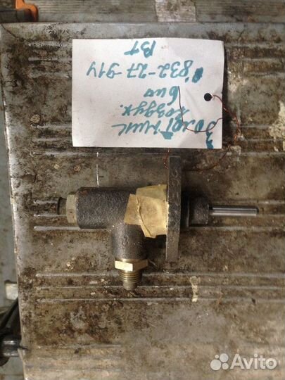 Золотник (832-27914)