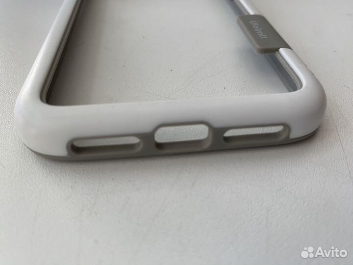 Чехол на iPhone 11