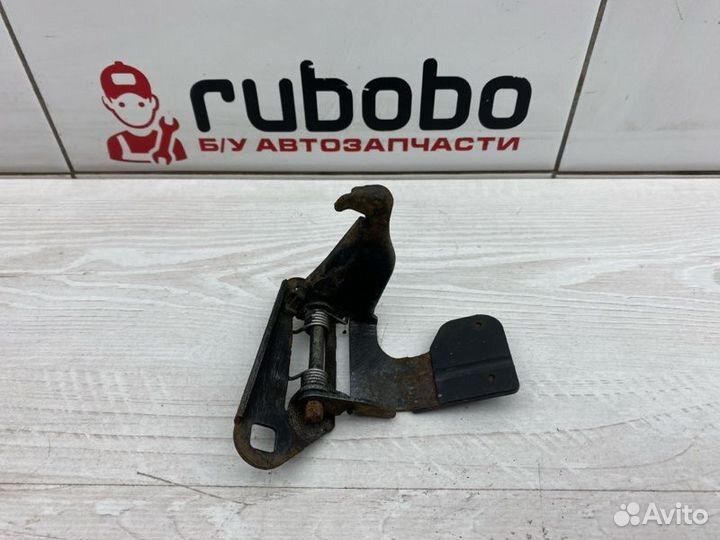 Крючок капота Land Rover Discovery 4 L319 306DT
