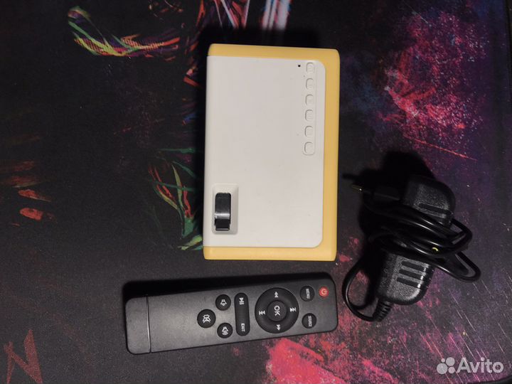 Мини проектор