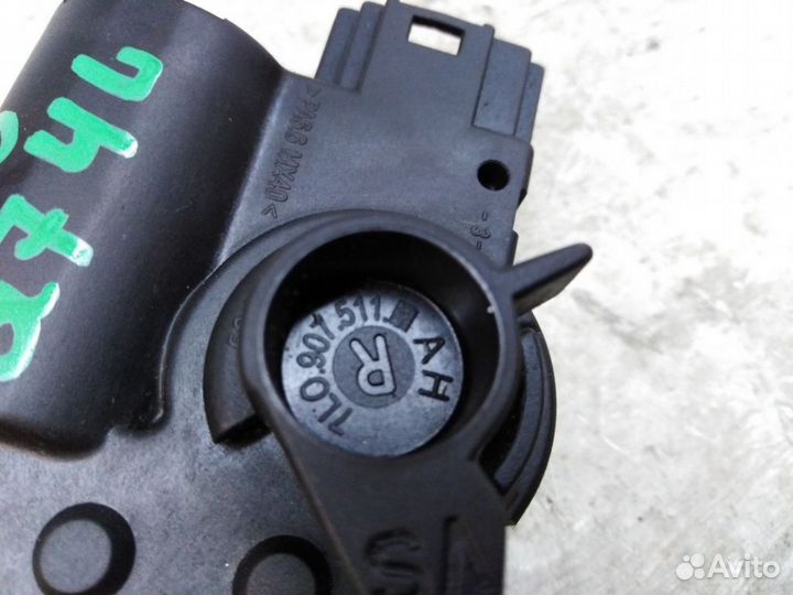 Моторчик заслонки печки