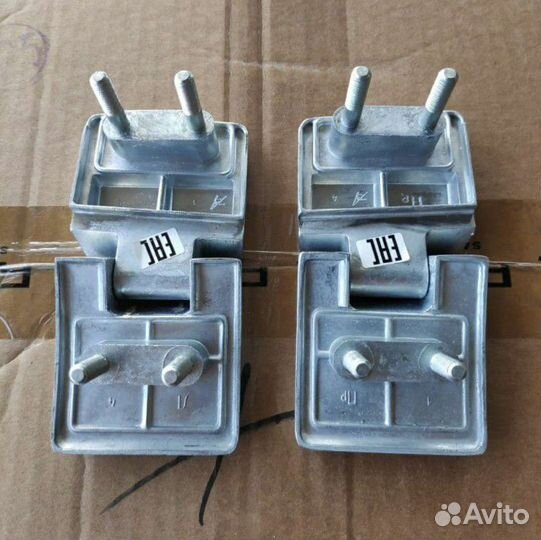 Петля крышки багажника нива