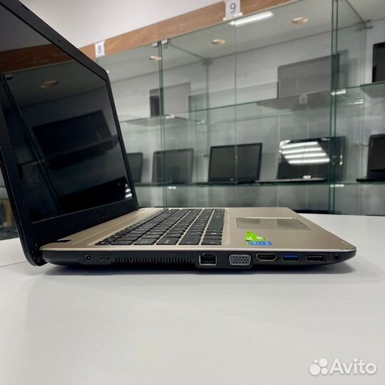 Ноутбук Asus (Core i3/ GeForce 920M+Graphics 5500)