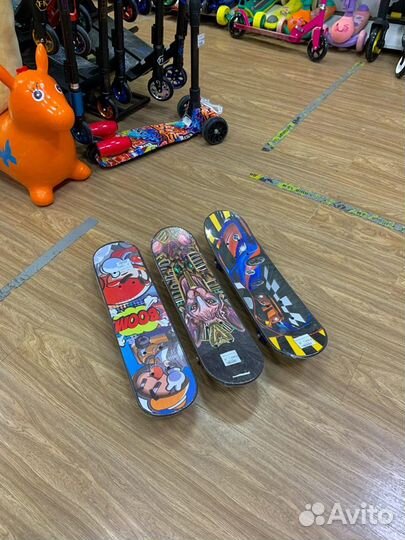 Скейтборд деревянный