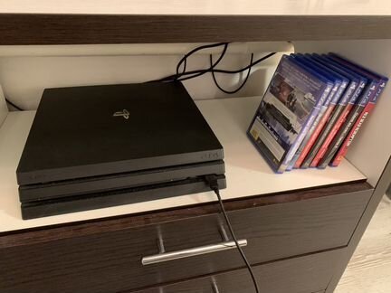 Sony playstation ps4 pro 1tb + игры