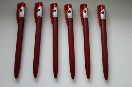 Ручки шариковые новые, пишут синим цветом