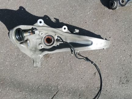 Поворотный кулак bmw 750lxD f01/02/04
