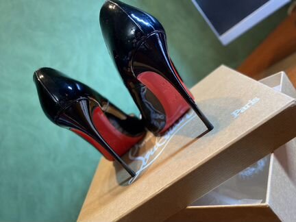 Christian louboutin so kate