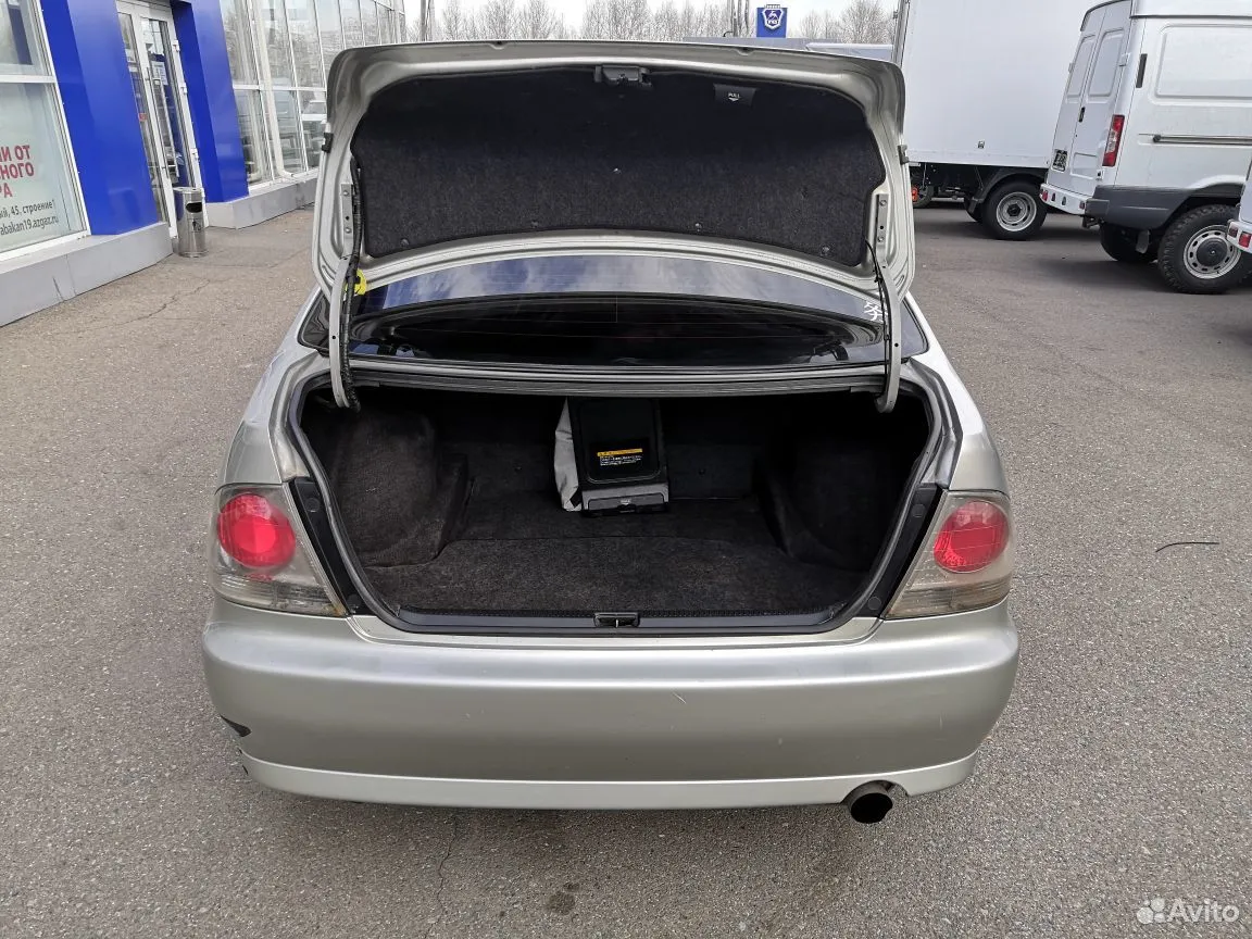 Toyota Altezza, 2000