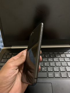 Телефон iPhone 8/64gb black