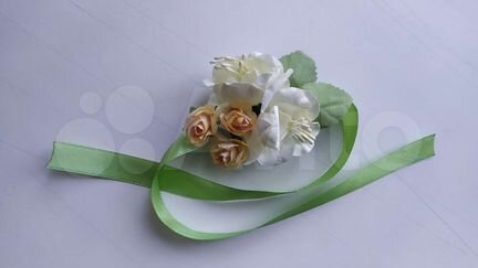 Брошки, бутоньерки