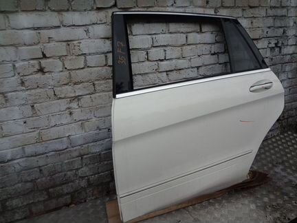 Дверь задняя левая Мерседес w251