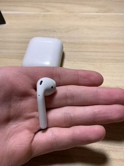 AirPods