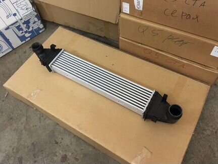 Радиатора интеркулера Mercedes GLK W204 E212 W207