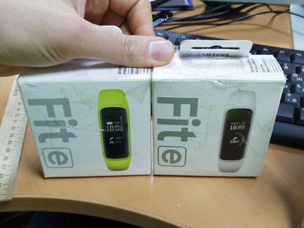 Фитнес браслет, часы Samsung Galaxy Fit e
