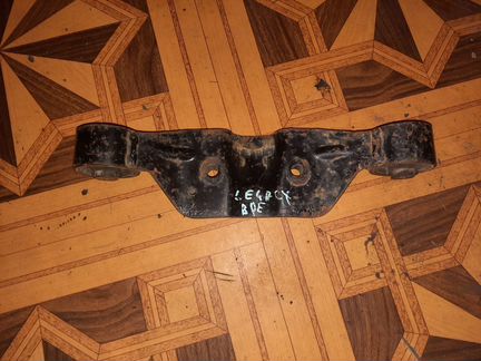 Крепление редуктора Subaru Forester