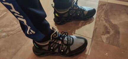 Кроссовки li-ning новые р43,5