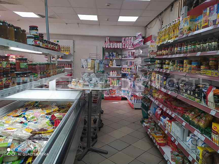 Магазин верный изнутри. Москва помещения магазина. Продуктовый магазин в аренду. Пристенные арендаторы на продуктовом рынке. Взять в аренду магазин.