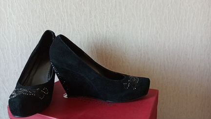 Туфли замшевые черные 39