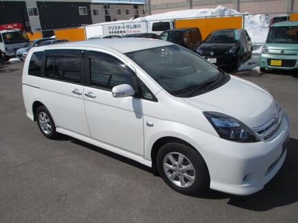 Toyota Isis 1.8 CVT, 2010, 75 000 км