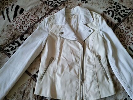 Куртка Pull&Bear 46р нежный крем