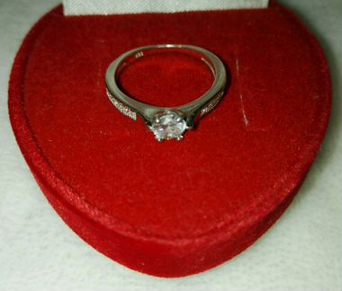 Серебряное кольцо