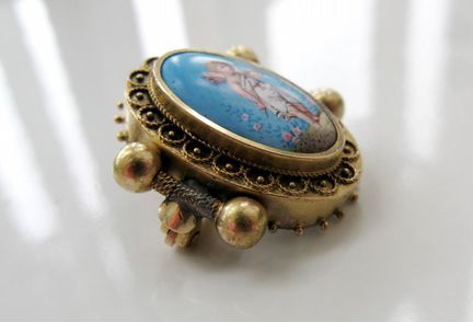 Антикварная Брошь Охотник за бабочками Золото