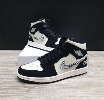 Кроссовки Nike Air Jordan 1