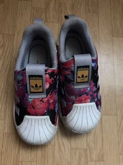 Кроссовки adidas
