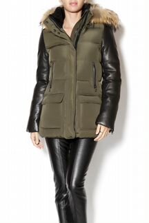 Пуховик Mackage