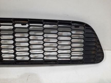 Решетка бампера передняя Nissan Micra K12E