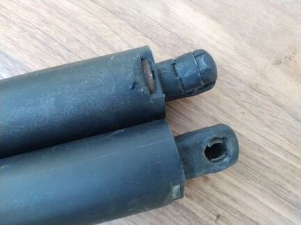 Амортизаторы крышки багажника Mercedes X164 GL