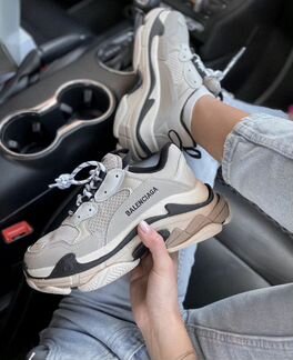 Balenciaga triple s