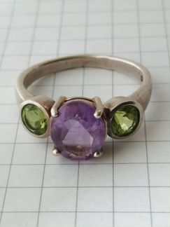 Кольцо аметист хризолит серебро