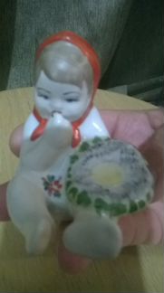 Статуэтка СССР Девочка с подсолнухом