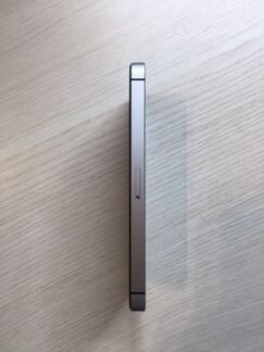 iPhone SE 32 GB